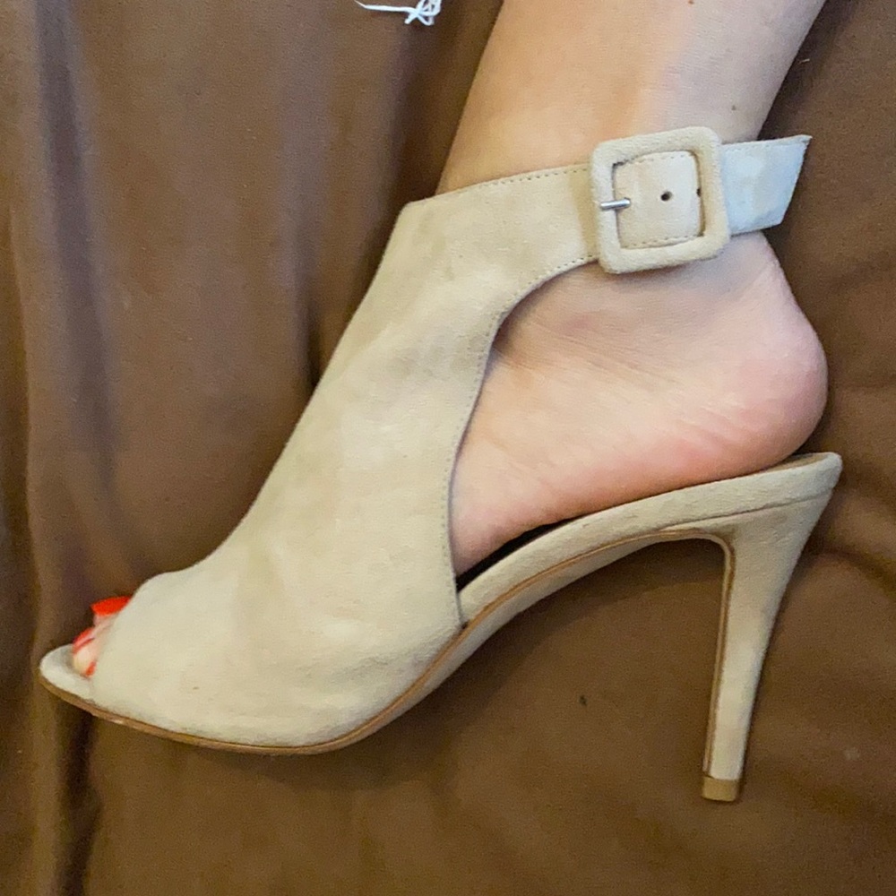 Barneys New York Vero Cuoio Suede Heeled Sandals